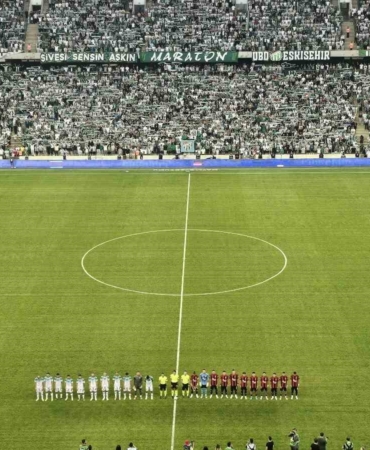 Bursaspor Eskişehirspor maçında orman şehitleri anıldı