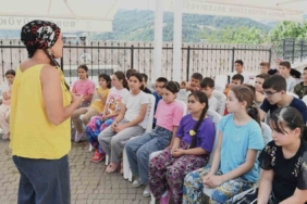 Gezici Kütüphane çocukları bilgiyle donatıyor