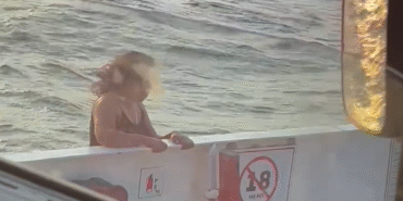 Feribottan denize atlayan yolcunun görüntüleri ortaya çıktı