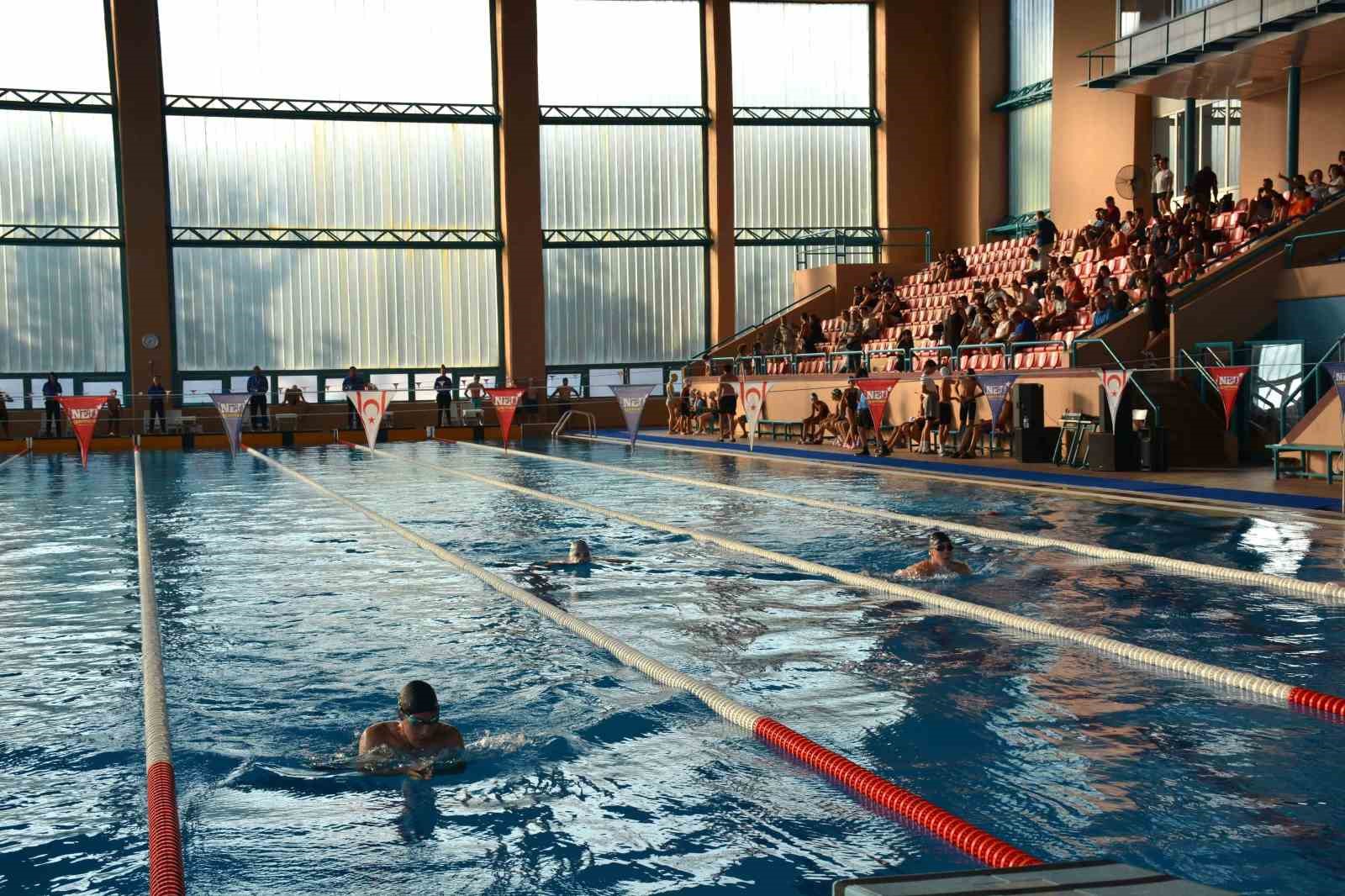 Yüzmeye ilk adımı doğru eğitmenle atın