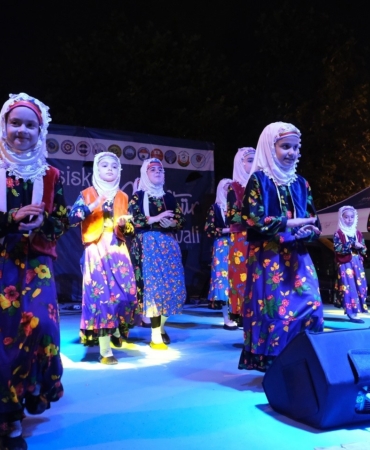 Başiskele’de yöresel kültürler festivalde buluştu