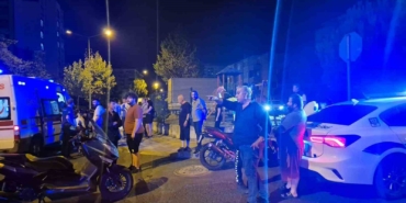 Otomobille çarpışan motosiklet devrildi: 1 yaralı