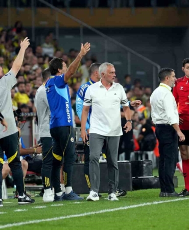 Trendyol Süper Lig: Fenerbahçe: 3 - Kocaelispor: 1 (Maç sonucu)