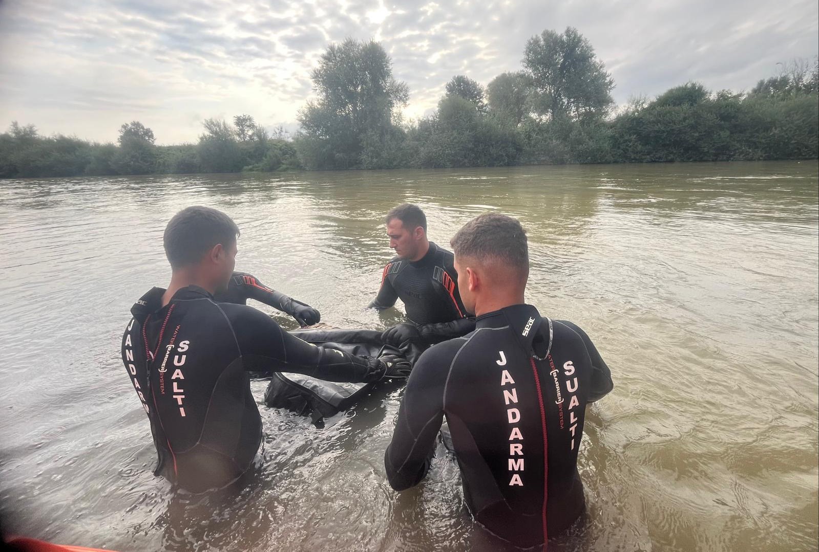 Sakarya Nehri’ne düştüğü öne sürülen gencin cansız bedeni 3 gün sonra bulundu