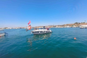 Enez’de teknelerden "Zafer Seyri"