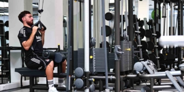 Beşiktaş, günün ikinci idmanında salonda çalıştı