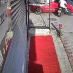 Yürüyüş yolunda motosiklet ile otomobil çarpıştı: 1 yaralı