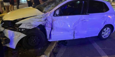 Edirne’de otomobil ile kamyonet çarpıştı: 3 yaralı