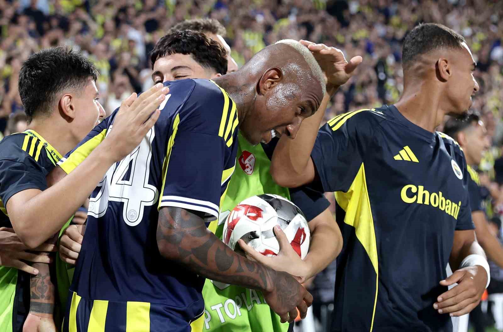 Fenerbahçe, Hollanda ekiplerine karşı 10. kez kazandı