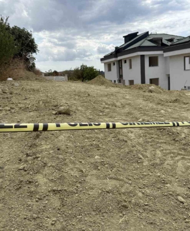 Büyükçekmece’de villa bahçesine gömülü ceset bulundu