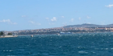Marmara Denizi’nde etkili olan poyraz deniz ulaşımında aksamalara neden oldu