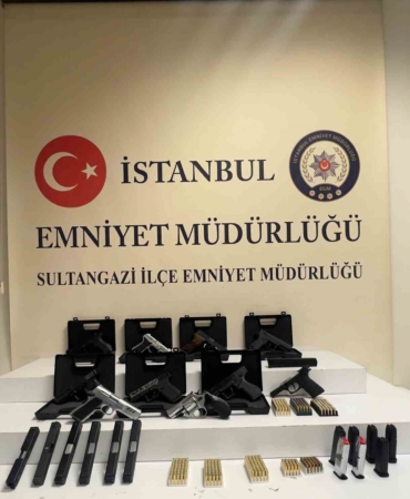 Sultangazi’de 14 suç kaydı olan şüpheli kıskıvrak yakalandı