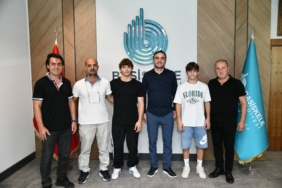 Başkan Özlü başarılı sporcuları ağırladı