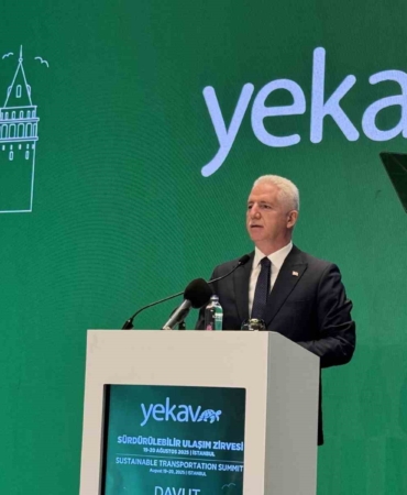 Bakan Uraloğlu: "Fiber optik altyapımızı karayolu ağlarımızda 20 bin kilometreye çıkaracağız"
