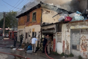 Bursa’da müstakil ev küle döndü, dumanlar kentin birçok noktasından görüldü