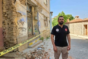 Depremde hasar gören Sındırgı’da bilimsel çalışmalar sürüyor