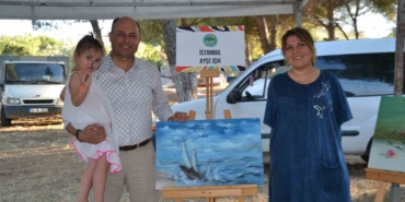 Ayaklarıyla hayata tutunuyor