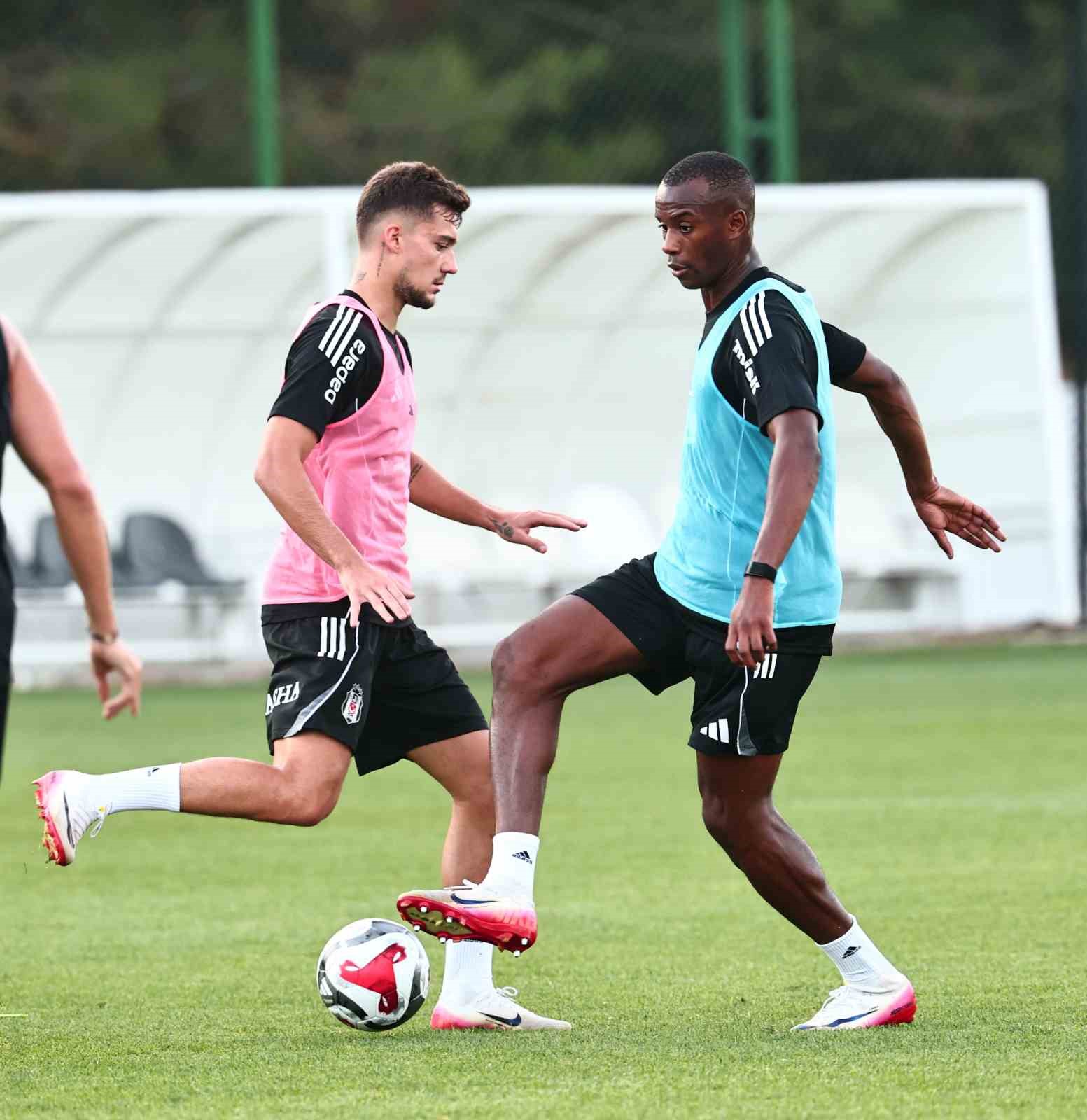 Tiago Djalo, Beşiktaş formasıyla ilk antrenmanını yaptı