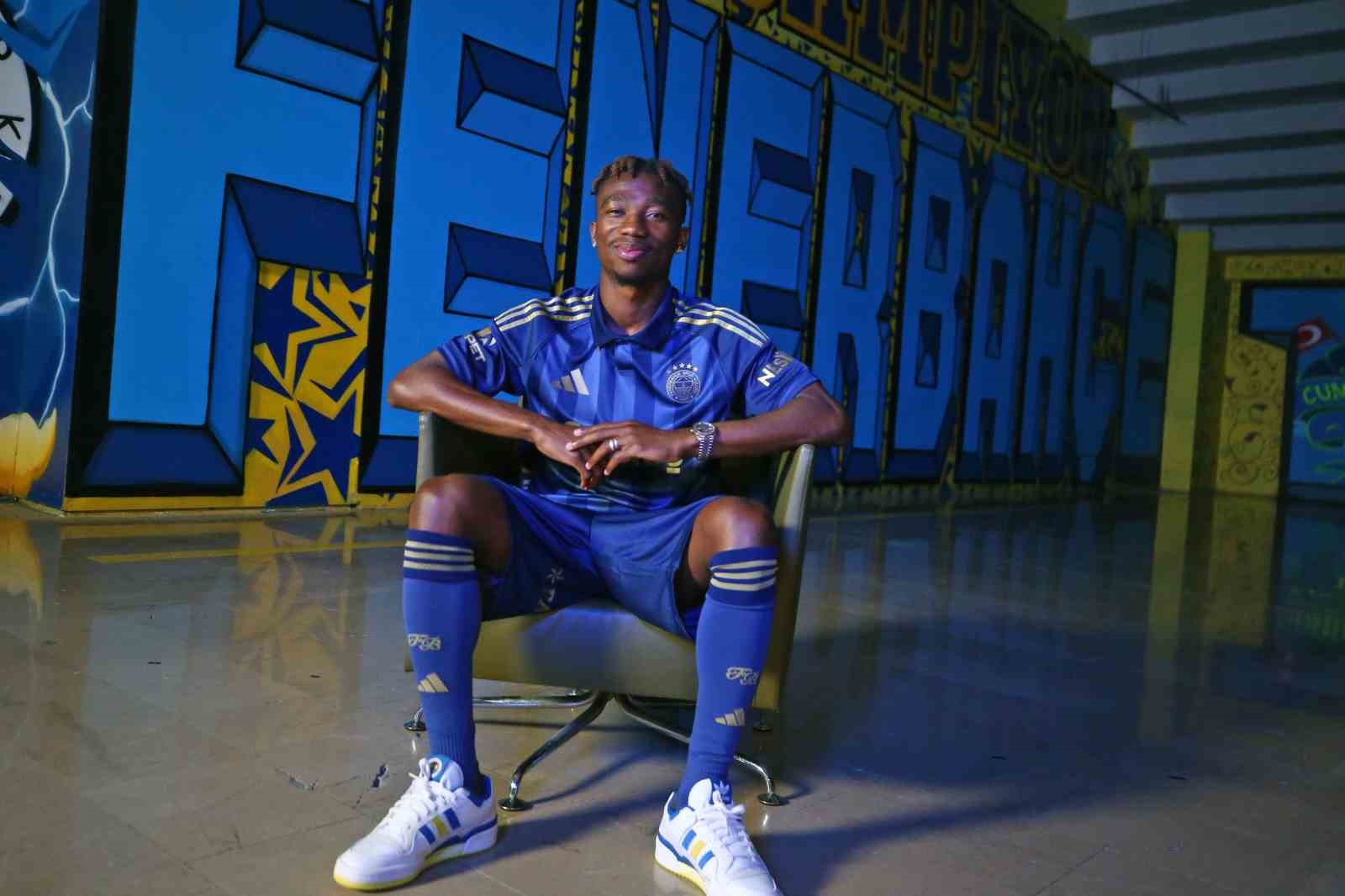 Fenerbahçe, Dorgeles Nene ile 5 yıllık sözleşme imzaladı