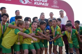 Arnavutköy’de U-11 Minikler Futbol Şampiyonası Zafer Bayramı coşkusuyla gerçekleşti