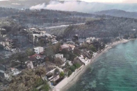 Çanakkale’de yanan villalar sabahın ilk ışıklarıyla görüntülendi