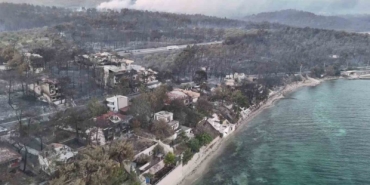 Çanakkale’de yanan villalar sabahın ilk ışıklarıyla görüntülendi