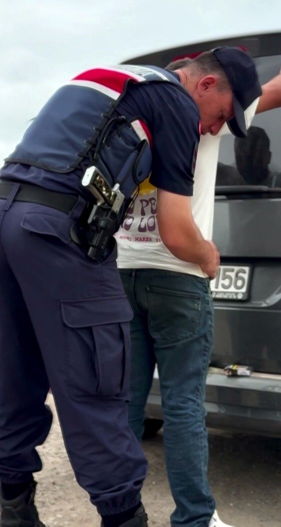 Sakarya’da jandarma suça geçit vermiyor: 1 ayda 206 şüpheli tutuklandı