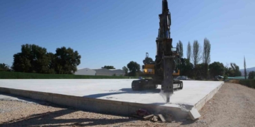 Alaaddinbey’de kaçak yapılara temelden müdahale