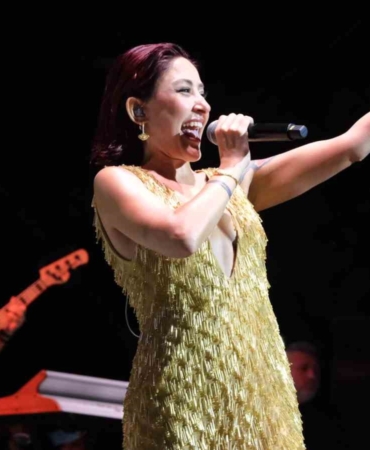 Büyükçekmece’de Melek Mosso konserine yoğun ilgi