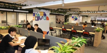 Gençliğe yatırım sürüyor: Gemlik Gençlik Merkezi hizmete açıldı