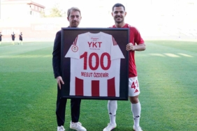 Mesut Özdemir, Pendikspor formasıyla 100. maçına çıktı