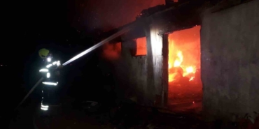 Savaştepe’de çıkan dam yangına ekipler müdahale etti