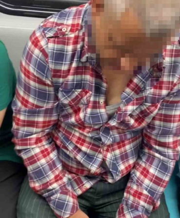 Metro’da gizlice kadınların fotoğrafını çekti: Fark edilince telefonunu kırdı