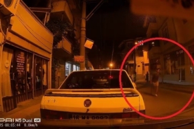 Ters yöne girdi, park halindeki araçlara çarptı... Olay yerinden böyle kaçtı