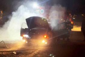 Tekirdağ’da park halindeki otomobil yandı