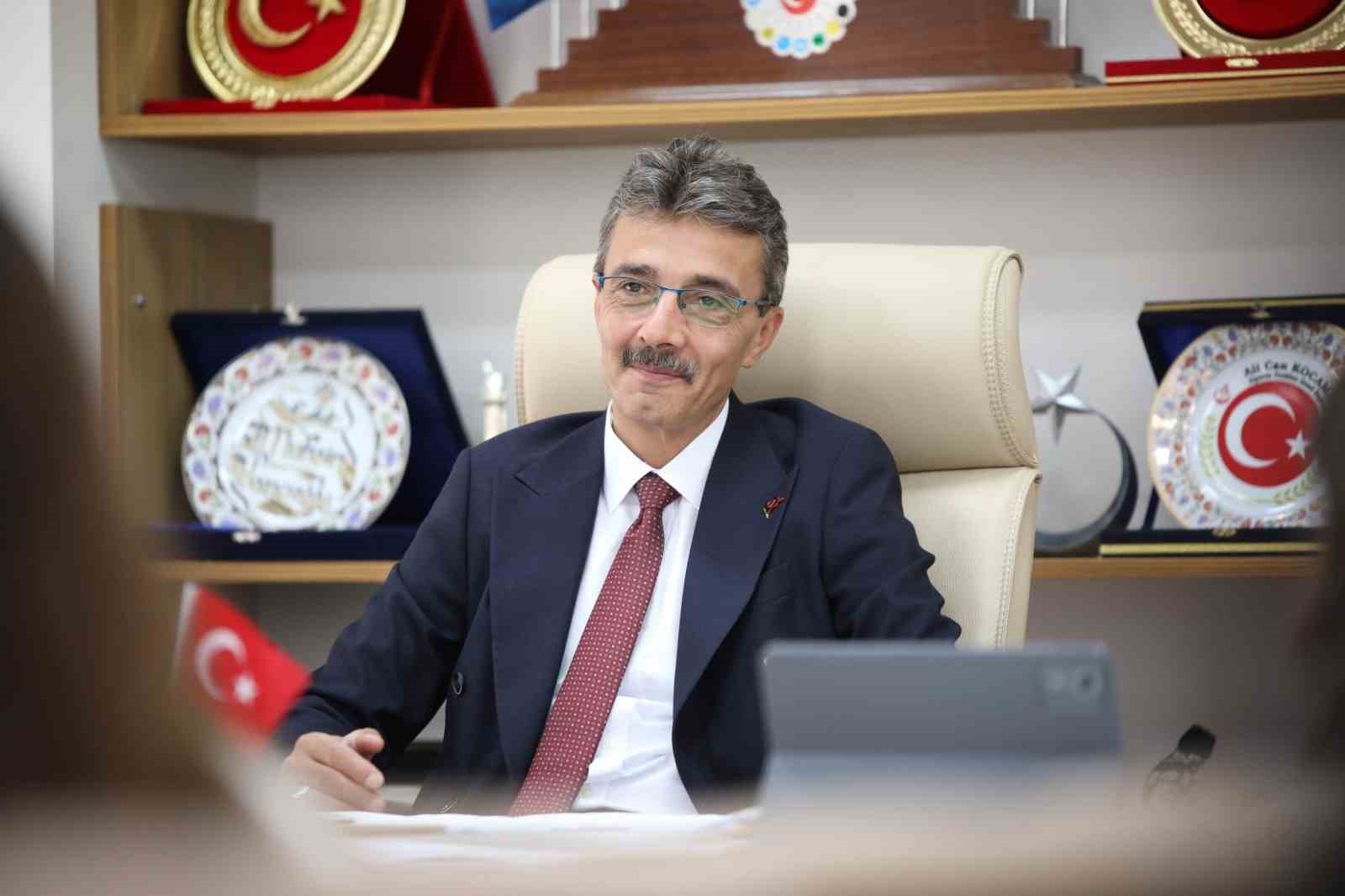 Erenler’de çölyak hastalarına destek sürüyor