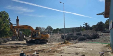 Bilecik’te eski devlet hastanesi yıkıldı