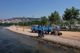 Kocaeli sahillerinden 7 ton atık toplandı