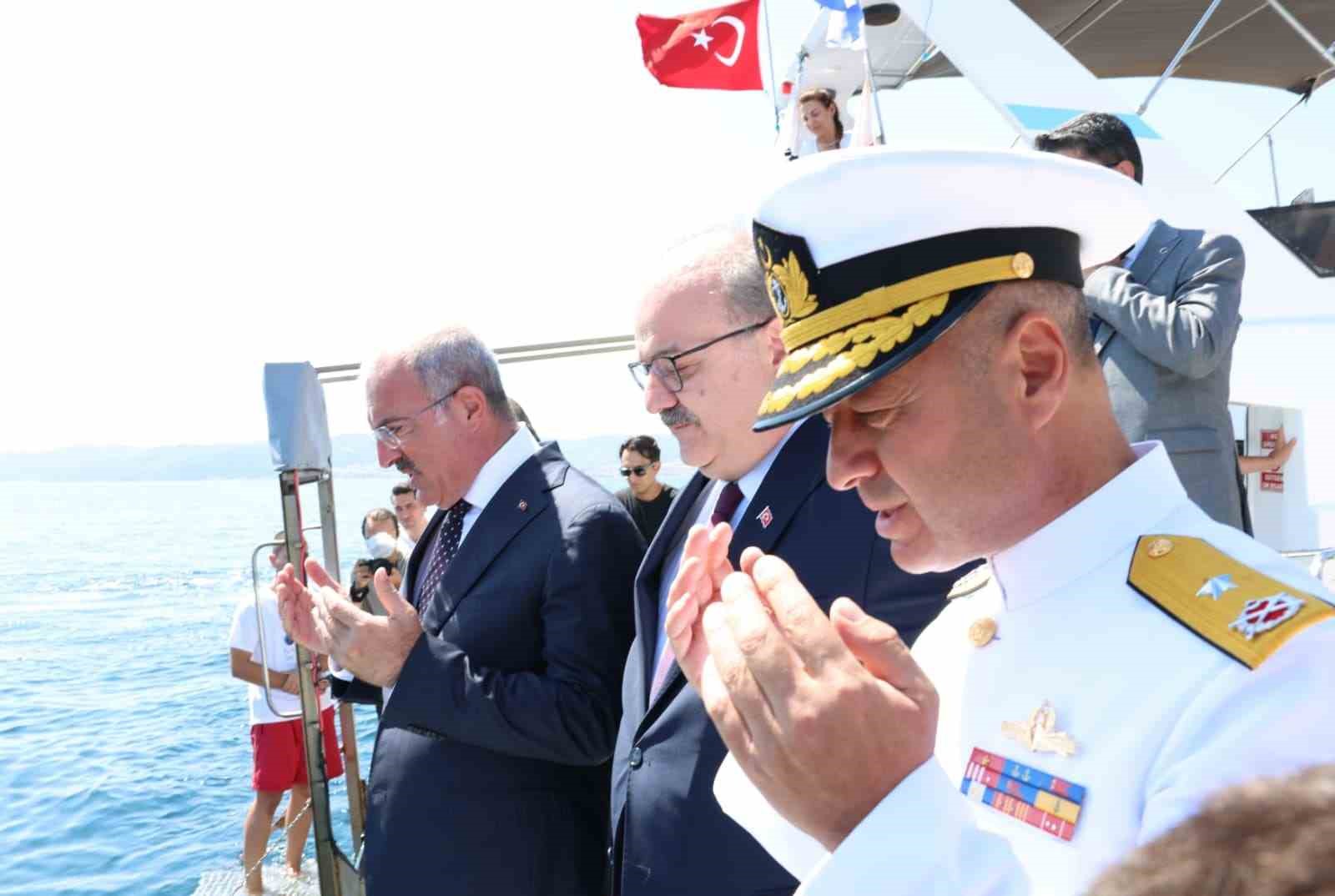 72 yıl sonra şehit denizcilerimiz anısına Dumlupınar’a saygı dalışı