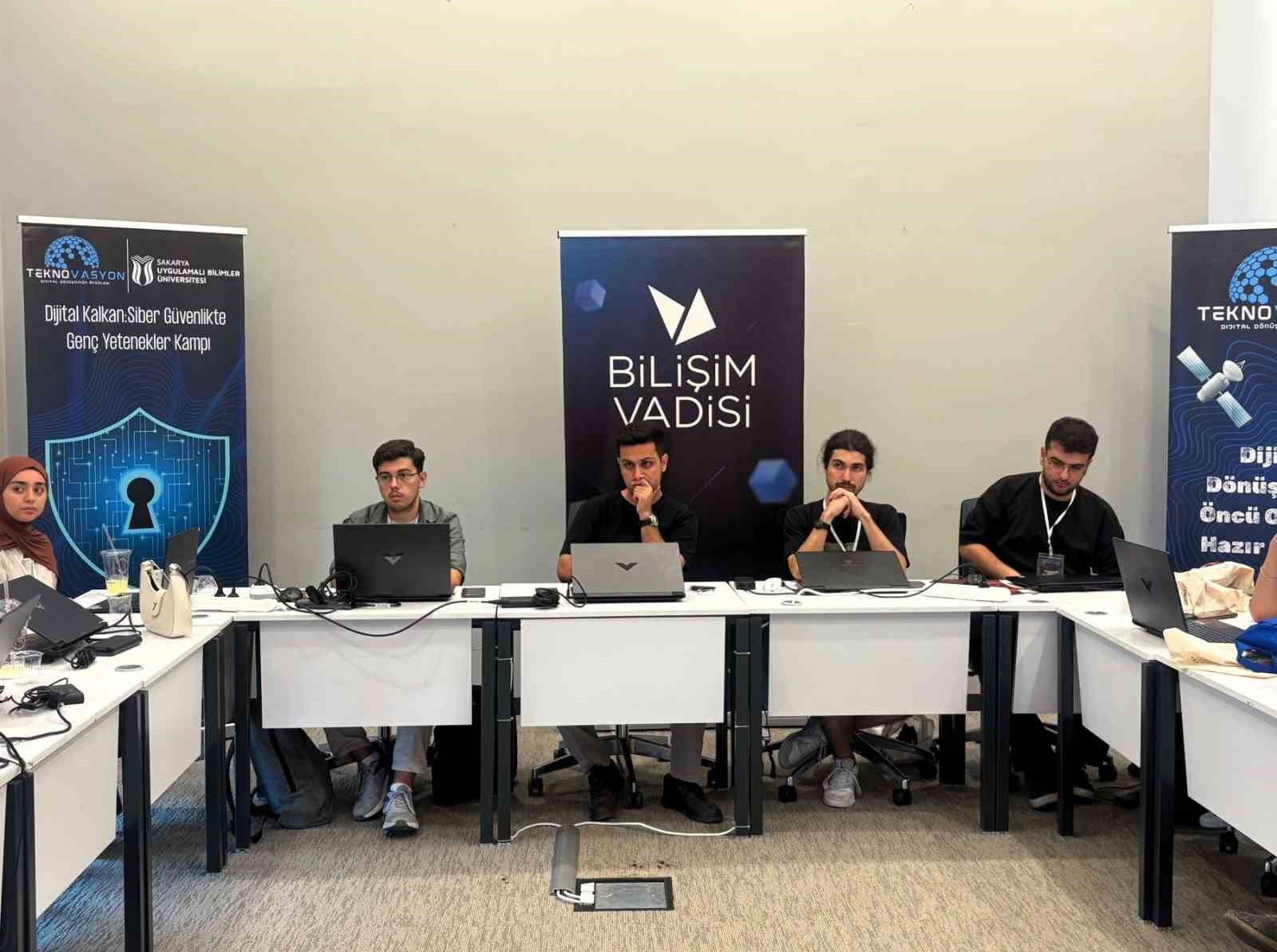 Genç yetenekler için siber güvenlik kampı