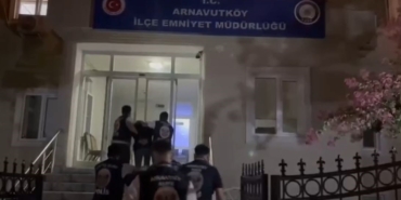 Arnavutköy’de düğün konvoyunda havaya ateş açan şüpheliler yakalandı