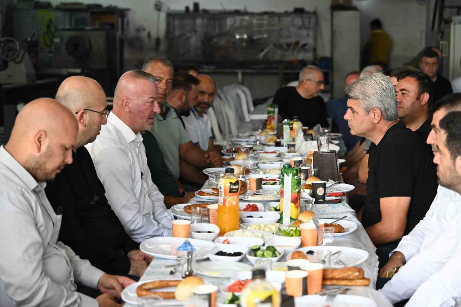 Başkan Karabatı sanayi esnafıyla kahvaltıda buluştu