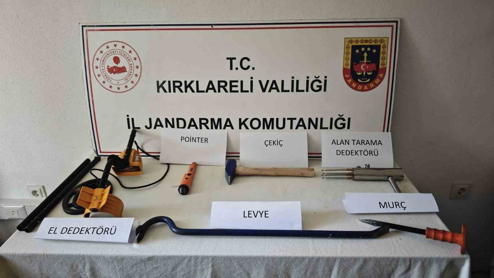 Kırklareli’nde kaçakçılık operasyonu: 3 gözaltı