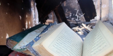 Evi yandı, çatısı çöktü, Kur’an-ı Kerim’ler sapasağlam kaldı