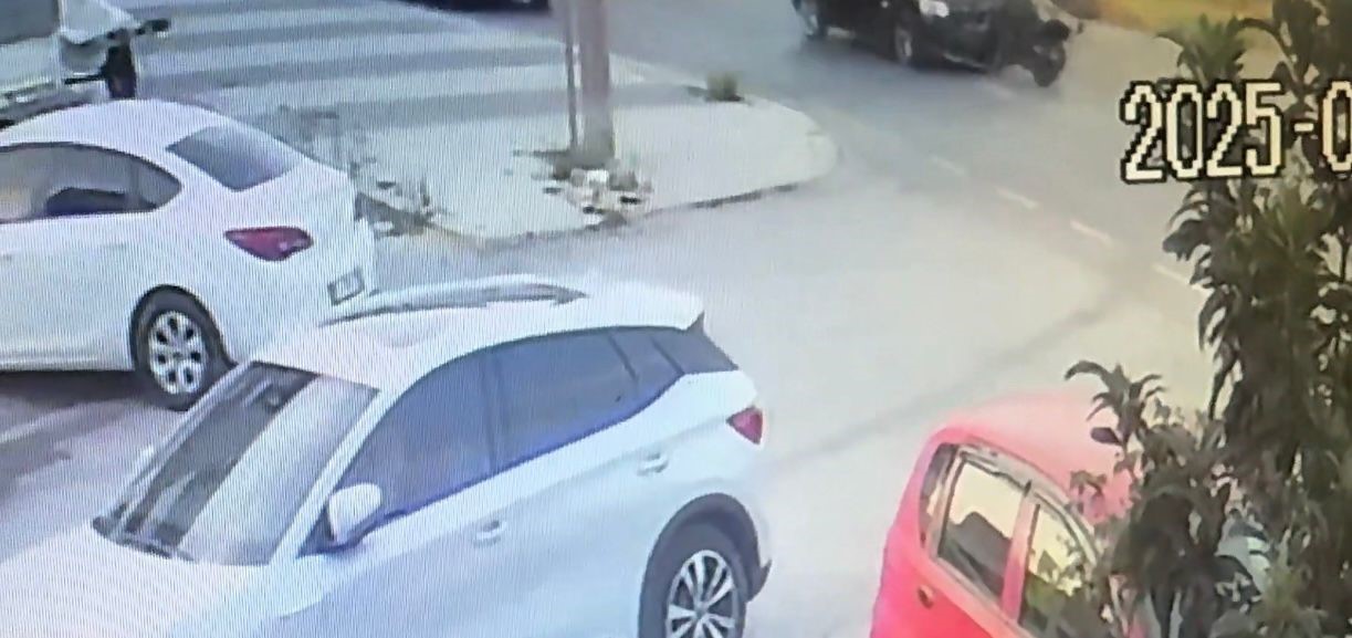 Motosikletle kafa kafaya çarpıştı ardından cipe çarptı: 1 ölü