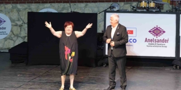 Büyükçekmece’de 2 sanatçıya "Yaşam Boyu Başarı Ödülü" verildi