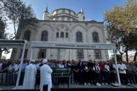 Boğaziçi Üniversitesi’nde öldürülen 15 yaşındaki Hilal son yolculuğuna uğurlandı