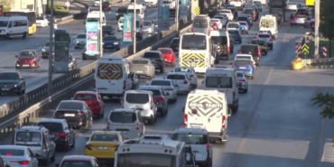 İstanbul’da iş çıkışında trafik yoğunluğu yüzde 72’ye ulaştı