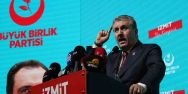 BBP lideri Destici: "İslam İşbirliği Teşkilatı yardımlarla harekete geçmeli, İsrail askeri müdahale ederse karşılık verilmeli"