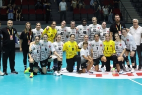 Büyükşehir hentbol takımı finalde